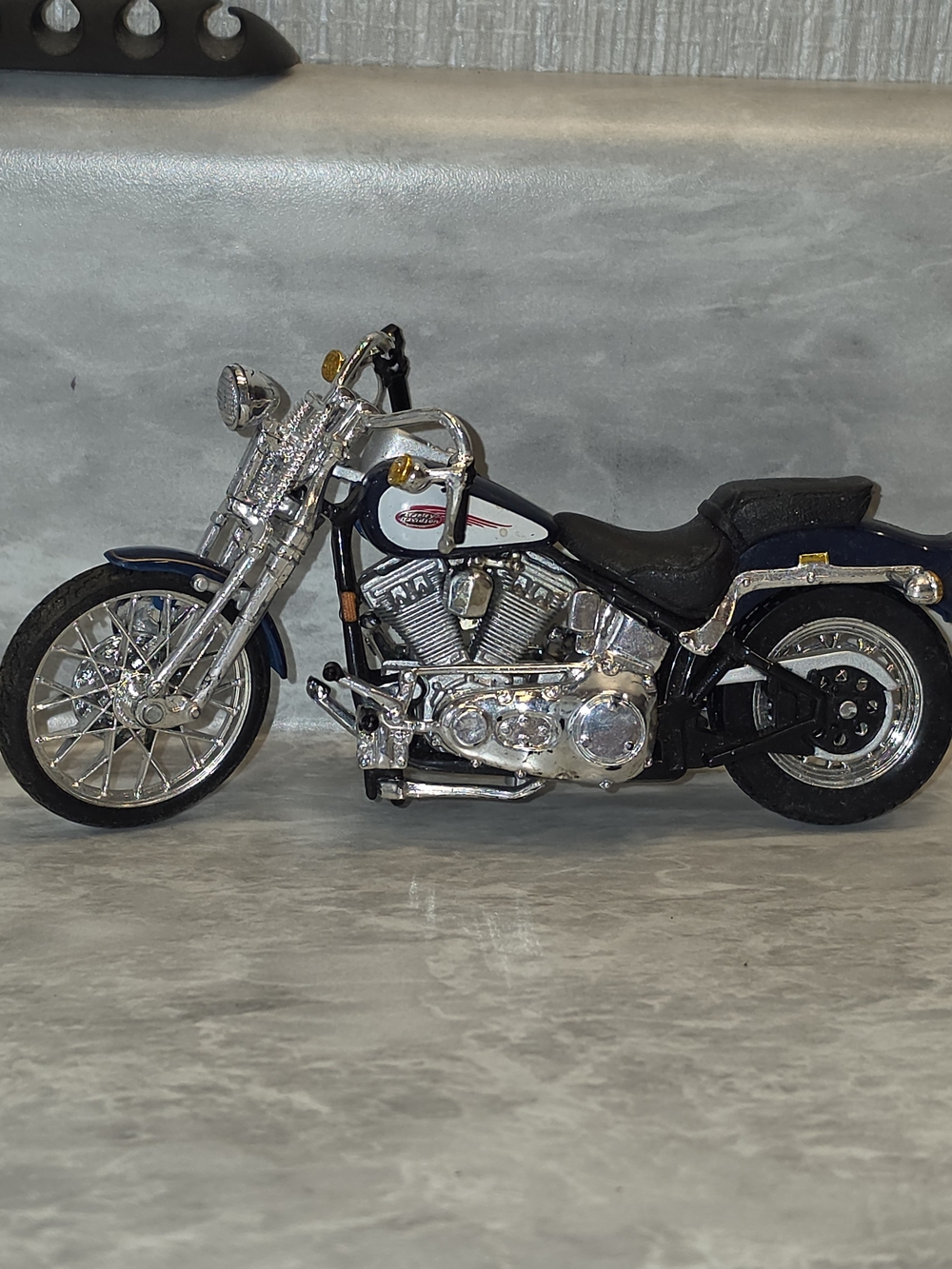 Harley-Davidson Black & Chrome Cruiser Die-Cast Motorcycle - Bin 3
